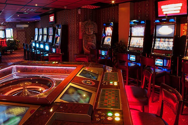 Player-versus-player Capsa Susun table